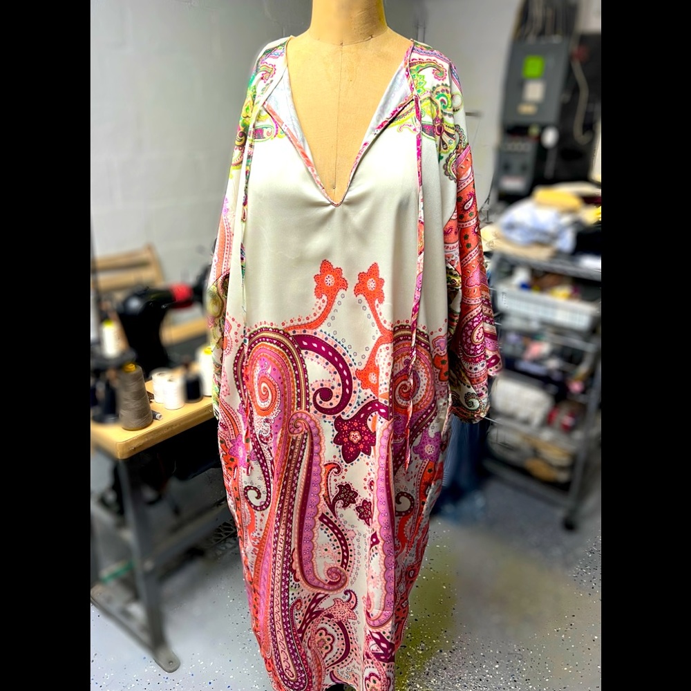 Tunic dress with pockets